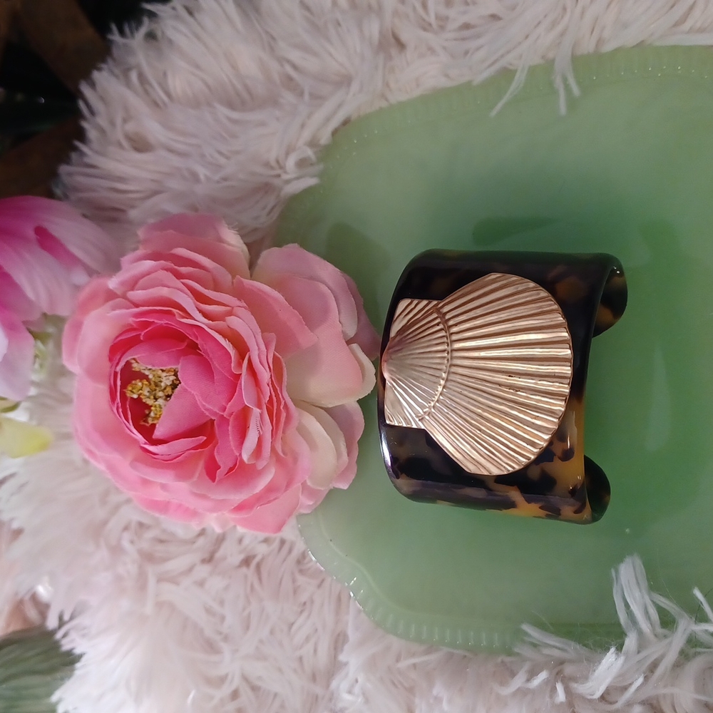🌷PRICE DROP TODAY ONLY NWT BEAUTIFUL TORTOISE SHELL CUFF